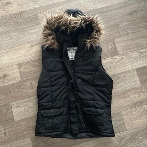 Puffer vest with fur hood
